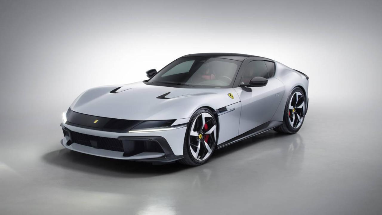 New_Ferrari_V12_ext_03_white_media_771f3090-5c3f-4aa5-9a7f-55df0c1d1c76.thumb.jpg.b7aaf30ec8ef80729669b5711d259cb0.jpg