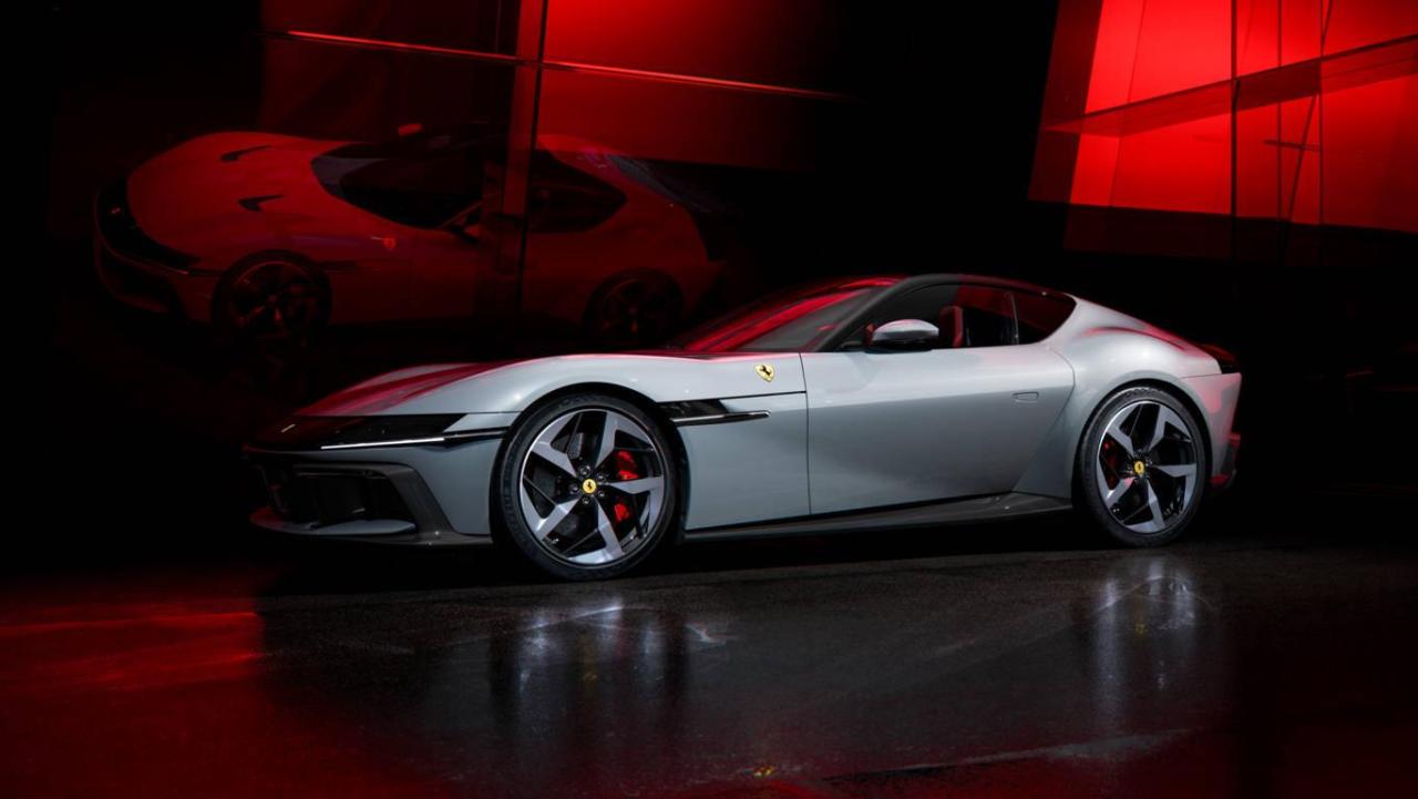 New_Ferrari_V12_ext_05_Design_white_media_96c3d23a-8261-4055-ac4a-fe628327035d.thumb.jpg.7f411bfbb58c36baed46f3f253fef419.jpg