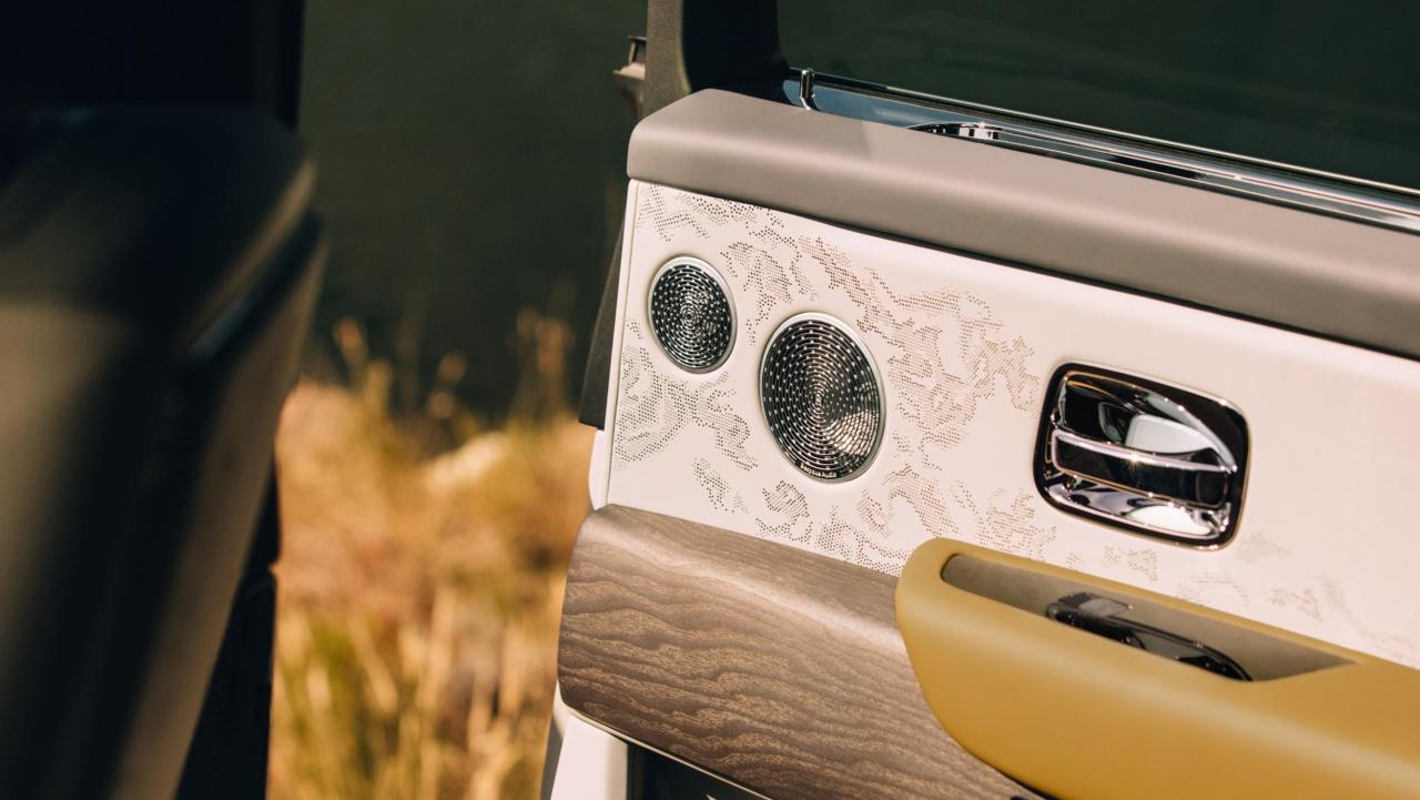 P90549005_lowRes_rolls-royce-cullinan.jpg