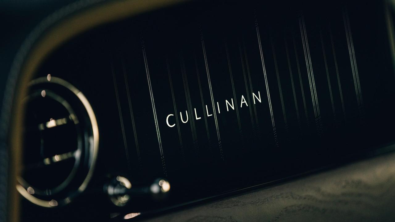 P90549010_lowRes_rolls-royce-cullinan.jpg