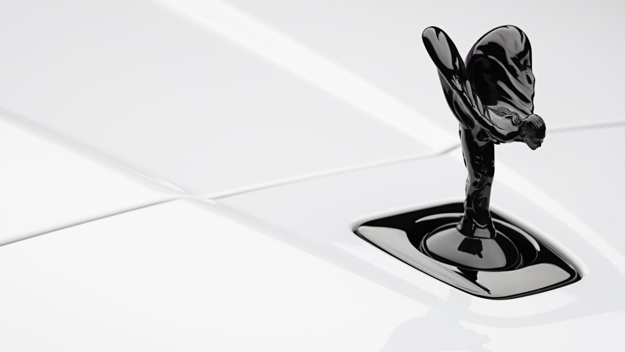 P90549044_lowRes_rolls-royce-black-ba.jpg