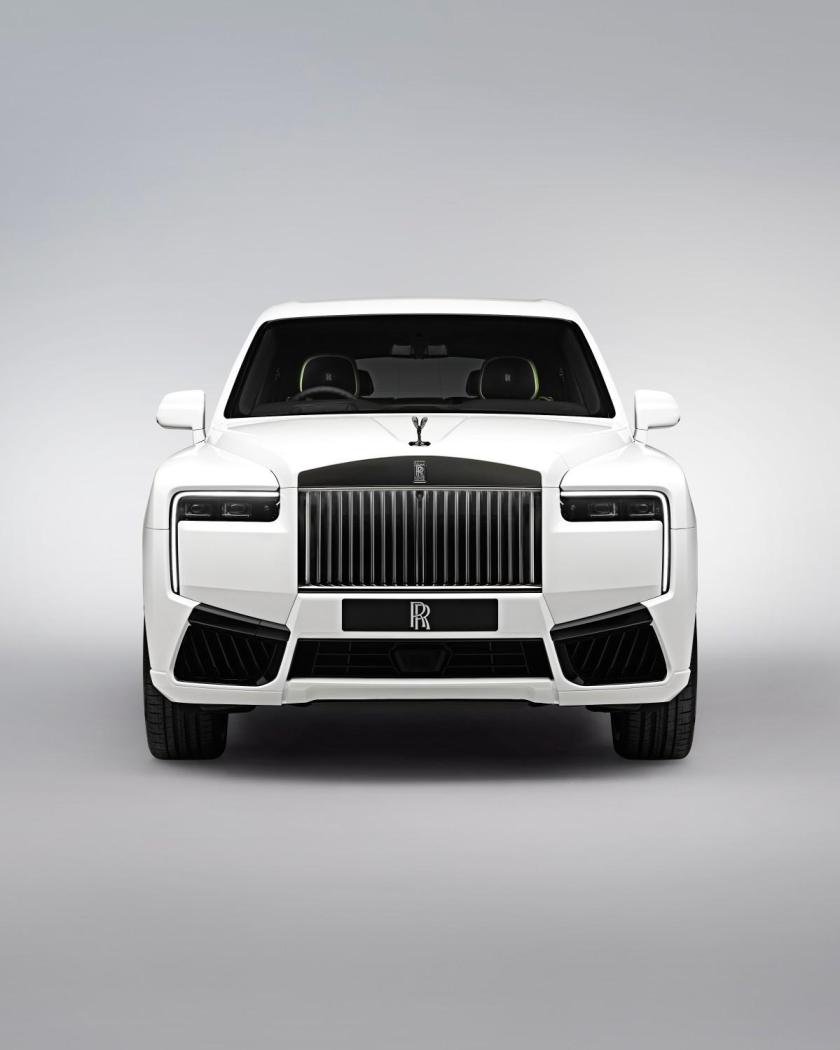 P90549053_lowRes_rolls-royce-black-ba.jpg