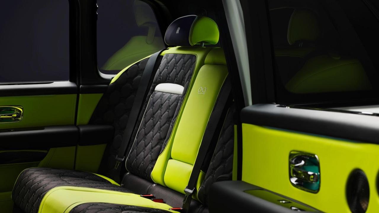 P90549057_lowRes_rolls-royce-black-ba.jpg