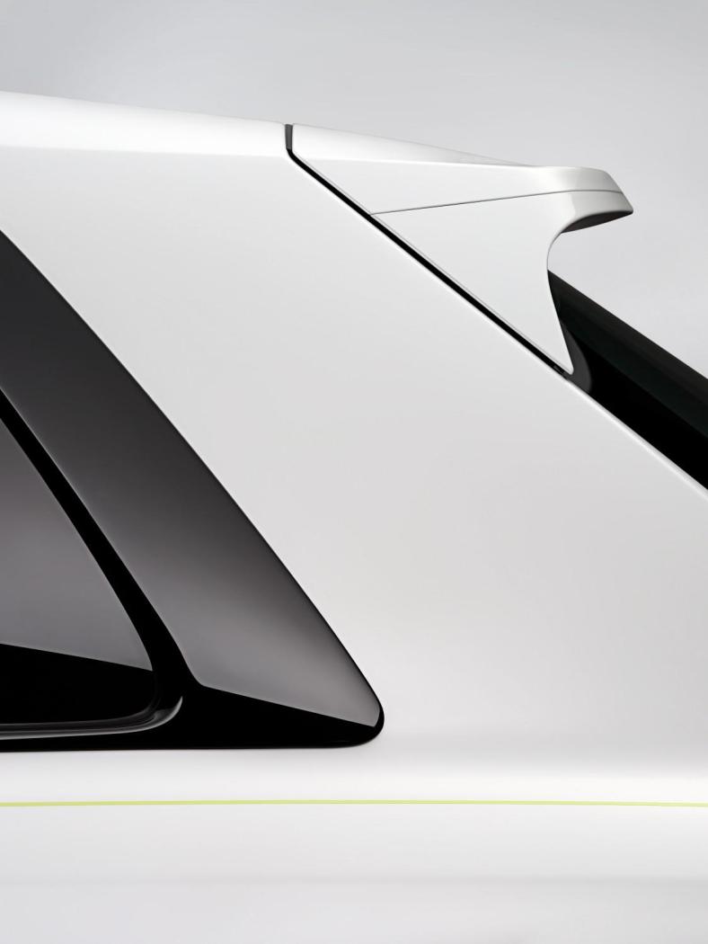 P90549058_lowRes_rolls-royce-black-ba.jpg