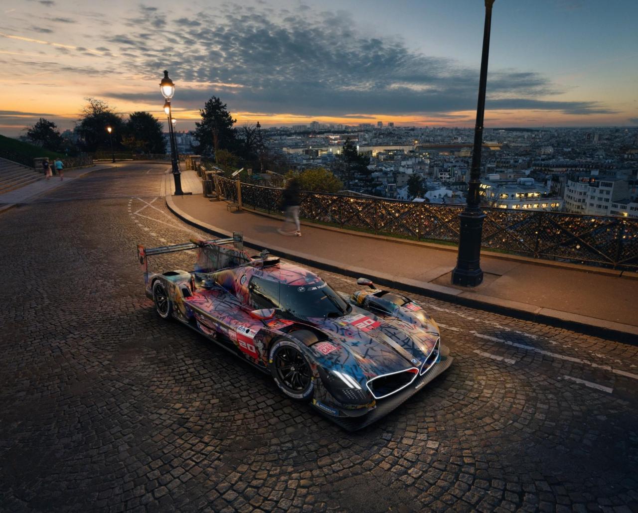 P90550635_lowRes_bmw-art-car-20-by-ar.jpg