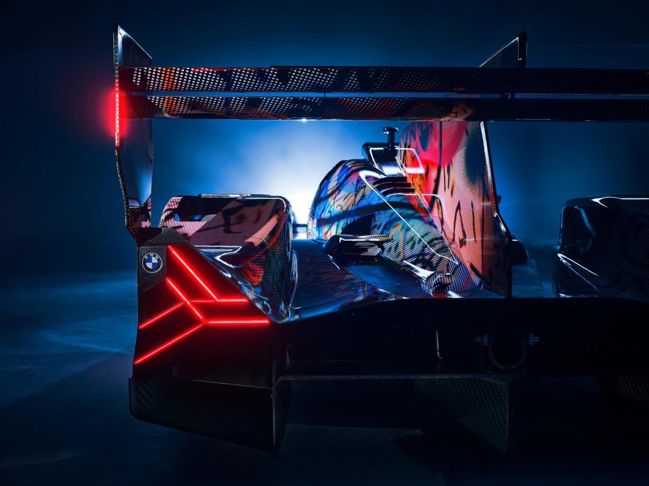 P90550641_lowRes_bmw-art-car-20-by-ar.jpg