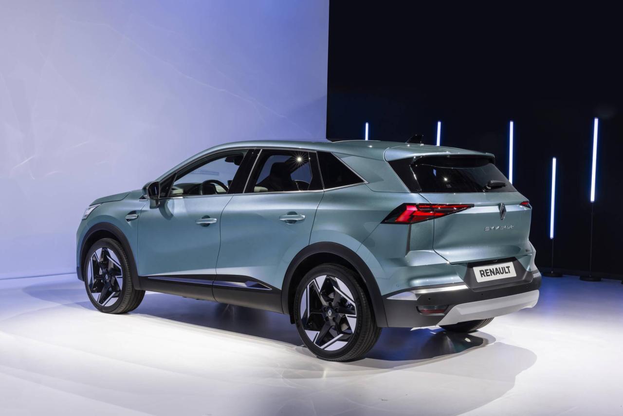 RenaultSymbiozE-TechfullhybridIconicMercuryBlue(51).thumb.jpg.361c2ad7fdf1452972bc9e39a3b6468e.jpg