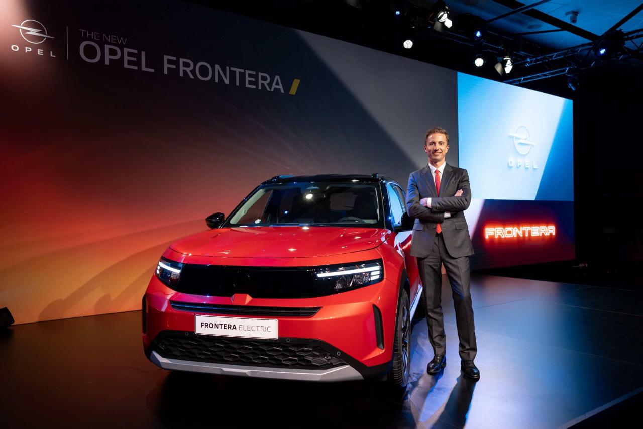 WorldpremiereinIstanbulOpelCEOFlorianHuettlpresentsthenewFrontera..thumb.jpg.b7e86f2bf49051b15e8e87c27c4358c9.jpg