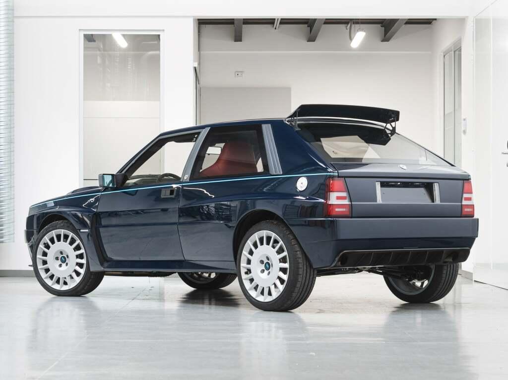 automobili_amos_delta_futurista_17_01160075098a0721.jpg.3efcc3b7c626c1b957c3d6bcd9f38bab.jpg