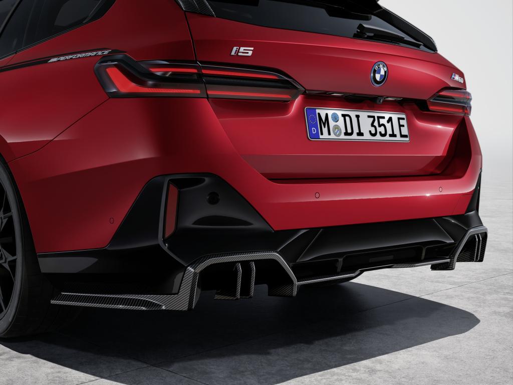 bmw_i5_m60_xdrive_touring_m_performance_parts_5.jpg.642478d870e94eb0e8b27bcb088b5e3f.jpg