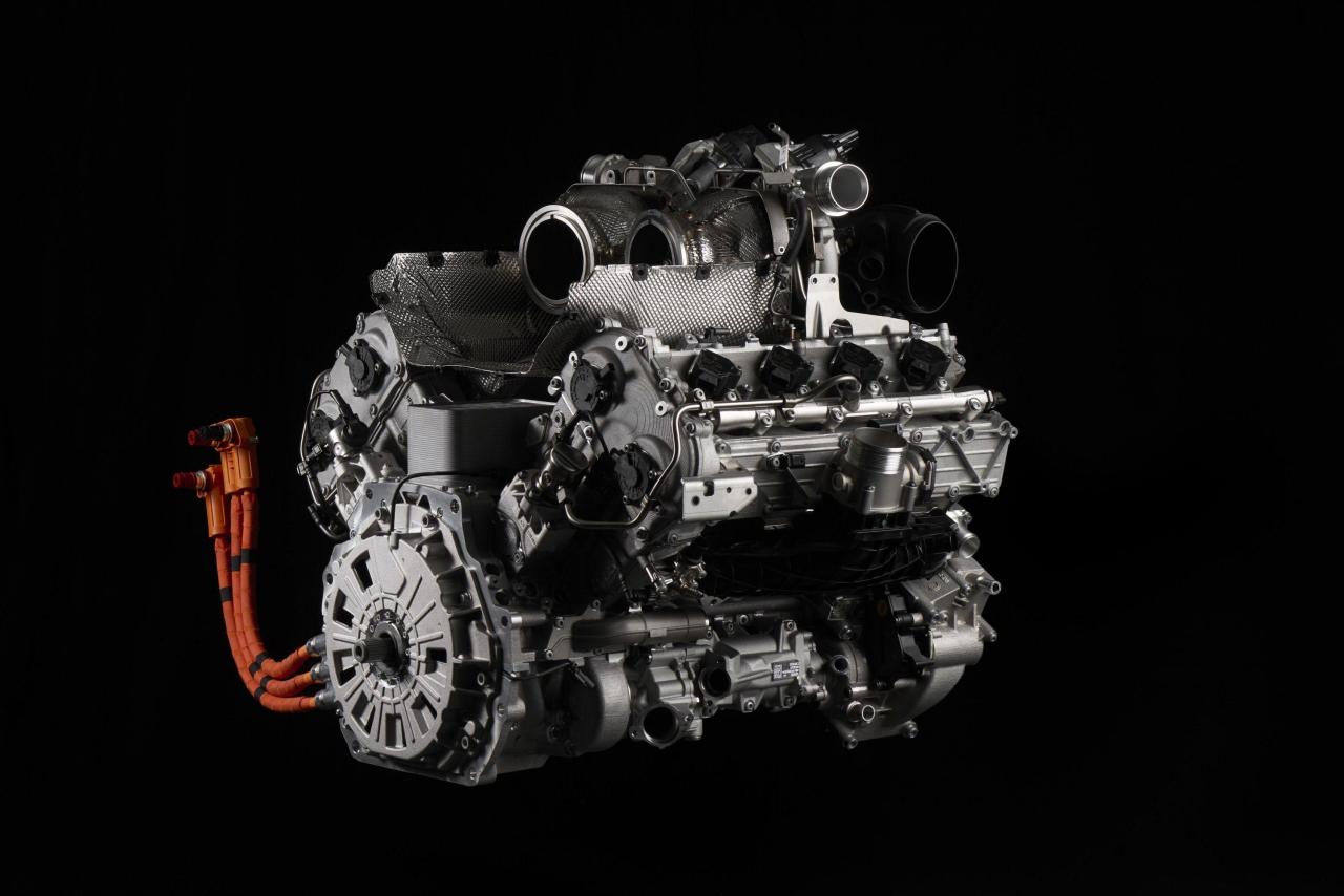 lambirghini-lp-634-v8-hybrid-engine-3.jpg