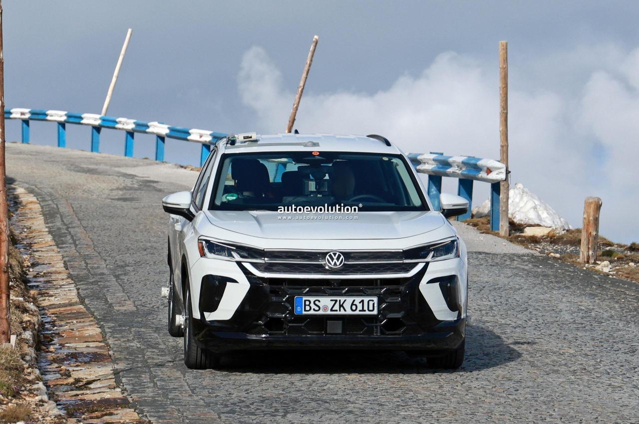 new-2025-vw-t-roc-heads-to-the-alps-to-test-its-brakes-it-s-a-sensor-fest_1.thumb.jpg.0a4d0897e04cc5e1df9e22287cc74645.jpg