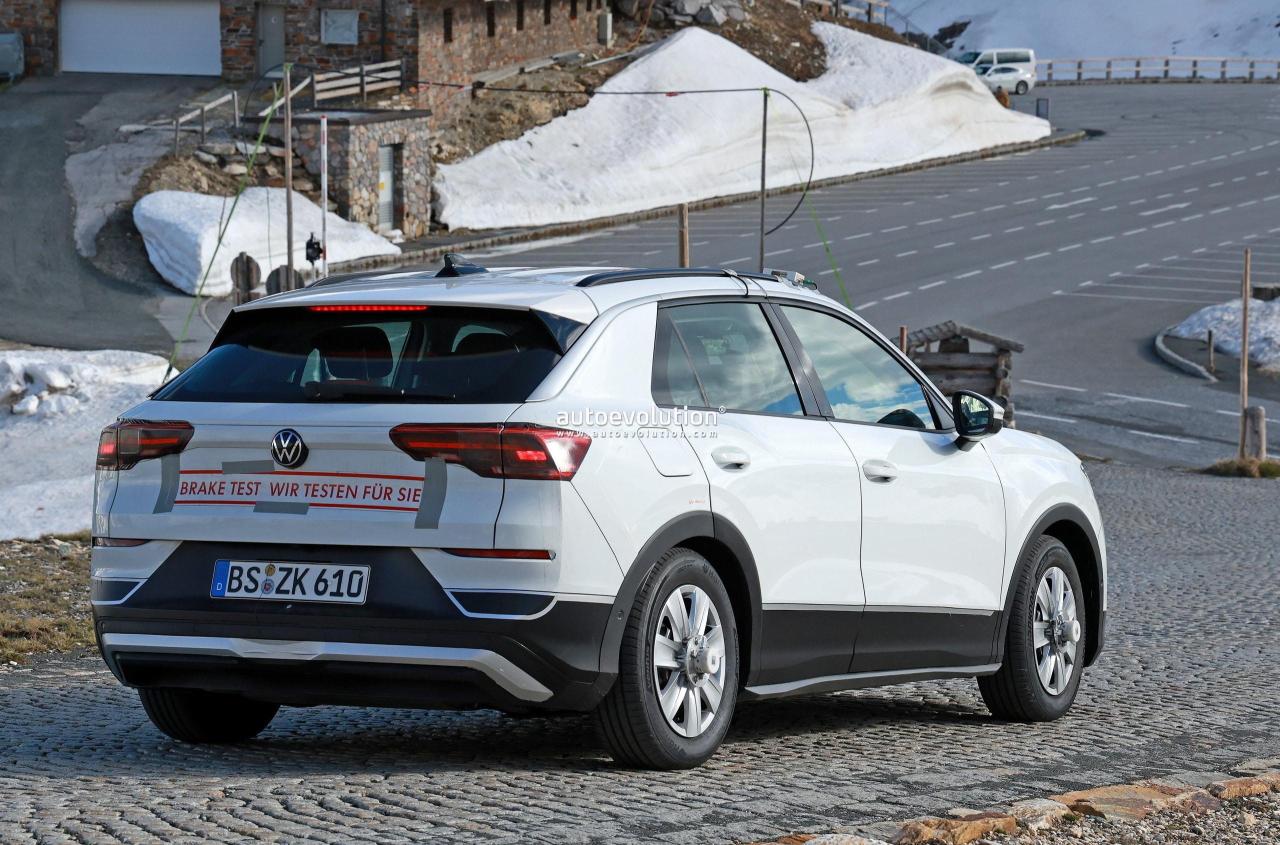 new-2025-vw-t-roc-heads-to-the-alps-to-test-its-brakes-it-s-a-sensor-fest_15.thumb.jpg.598762de8a55ef7ede9031a21ee54a6a.jpg