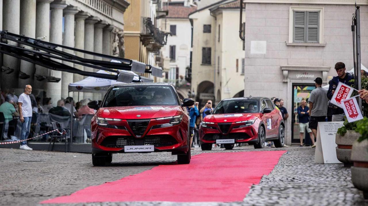 1000Miglia202412-06(1).thumb.jpg.507d820853e46b8fc73ebfe0c48b4472.jpg