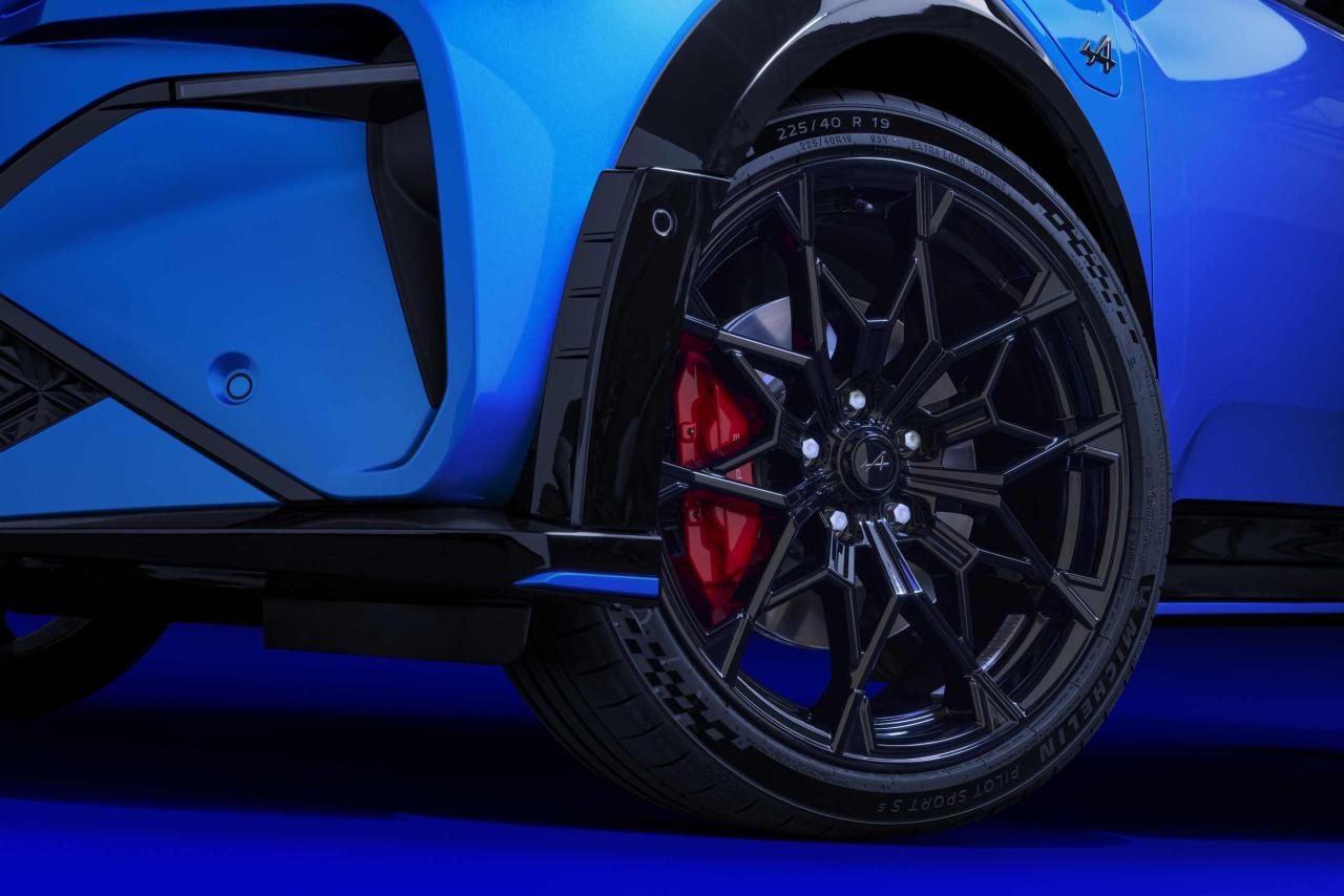 Alpine_A290_GTS_Bleu_Alpine_Vision_91.thumb.jpg.1c55ea15c1213336ab6a509210d0fc45.jpg