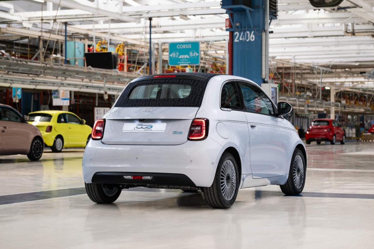 Fiat500eMIRAFIORI(4).thumb.jpg.f3e1c3dd51f8e77dbc73ca8b9e711327.jpg