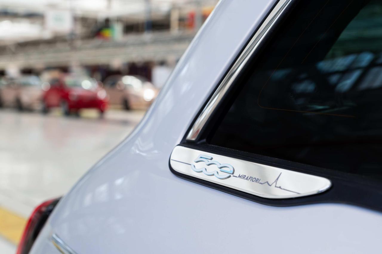 Fiat500eMIRAFIORI(6).thumb.jpg.a86110779a407fc21a45b53f5589b81e.jpg