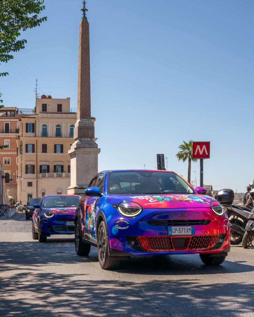 LuniversoFIATeDisneyItaliasiincontranoancoraunavoltaFiat600HybrideilnuovofilmdanimazioneDisneyePixarInsideOut2insiemeperregalarenuoveemozioni(3).thumb.jpg.23b75bc69abc947906e3236a30448a9f.jpg