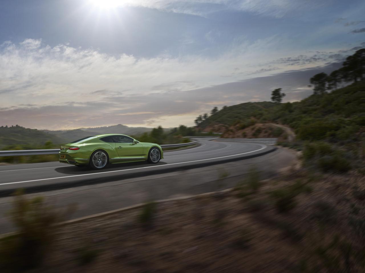 NewContinentalGTSpeed-5.thumb.jpg.f2094799b3f263f327ad0b70107a5a9a.jpg