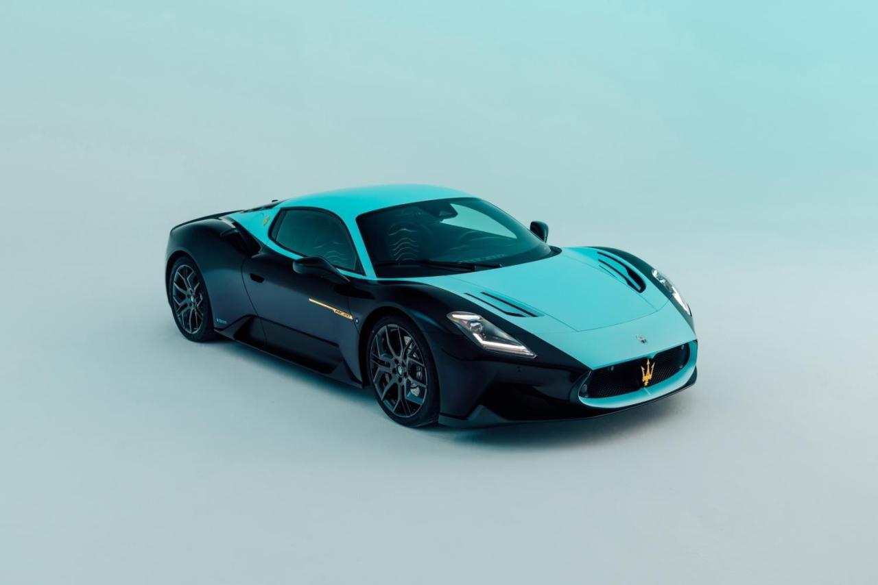 Small-24109-MaseratiMC20Leggenda.thumb.jpg.363f03542b8602f49108a525aa91e7f1.jpg