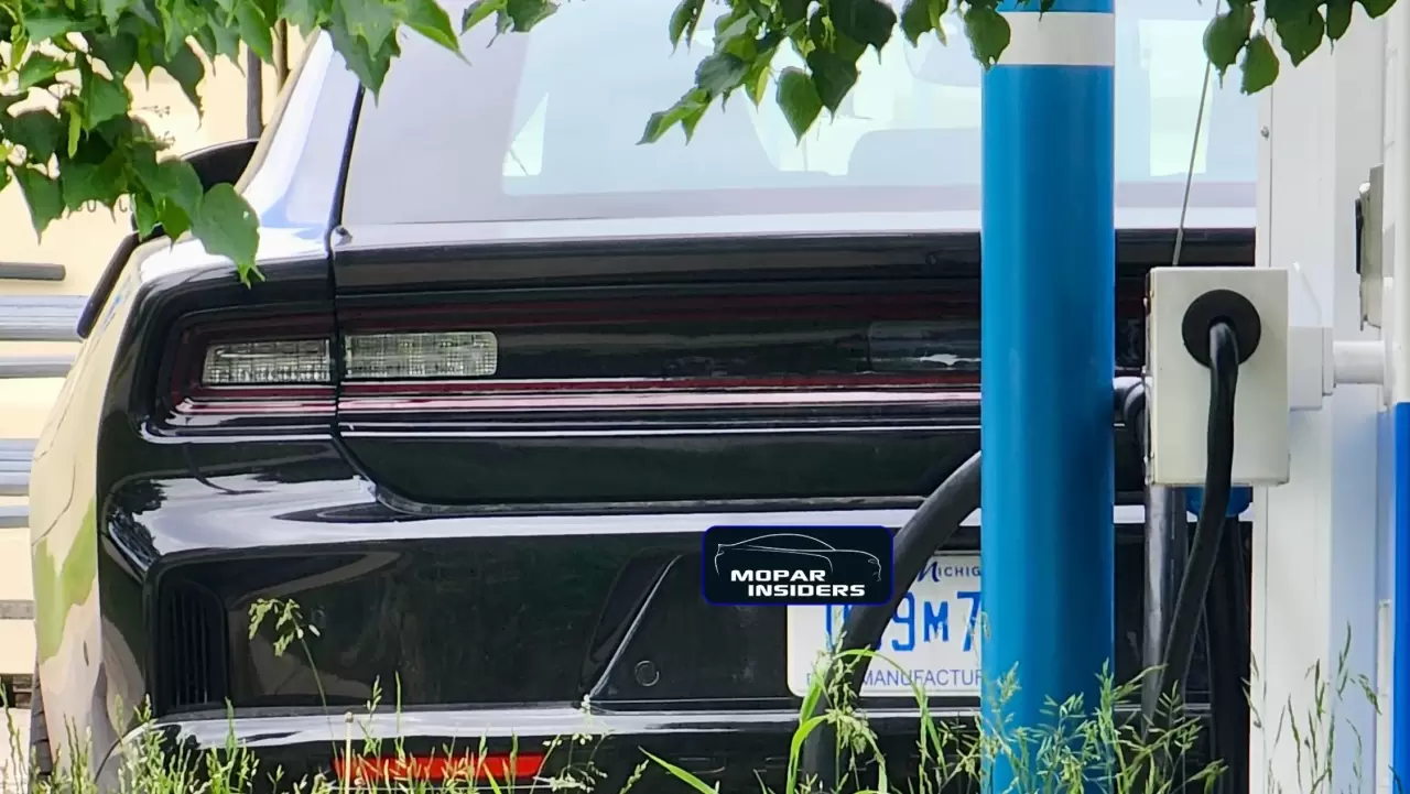 Wagoneer-S-and-Charger-Daytona-13.webp