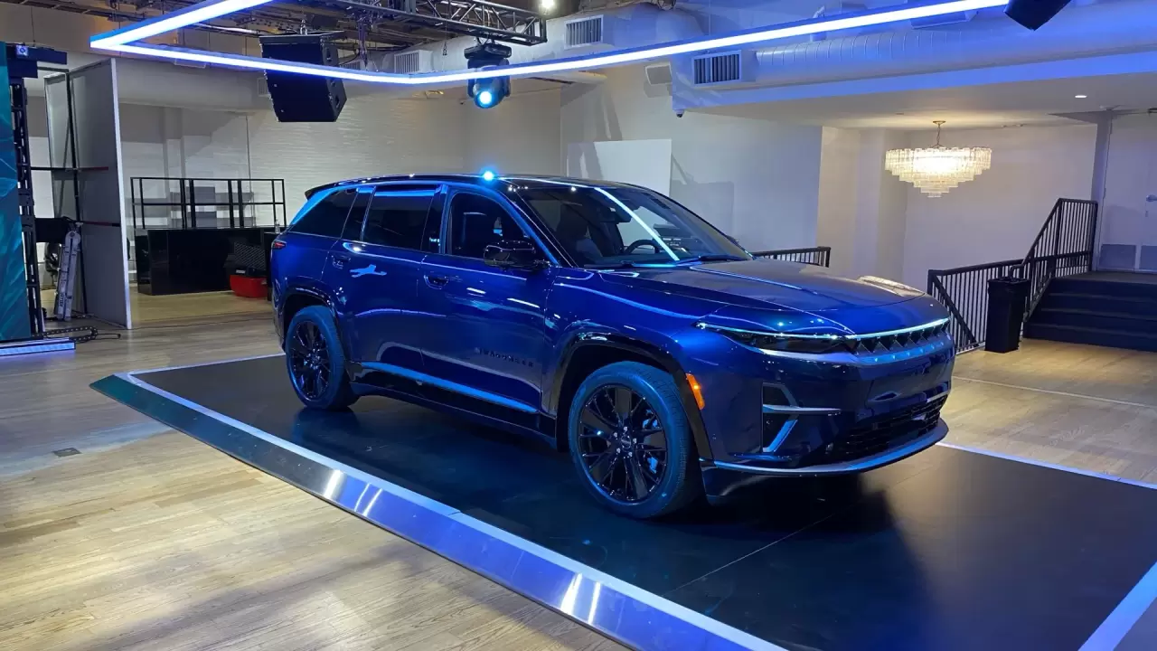 jeep_100931216_h.thumb.webp.1ba47fdac7221617d82862bc0255c784.webp
