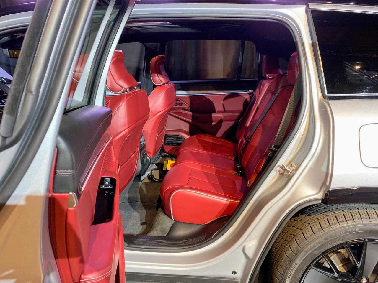jeep_100931252_h.thumb.jpg.5593ab95843f01577da8c5e3fabd5d71.jpg
