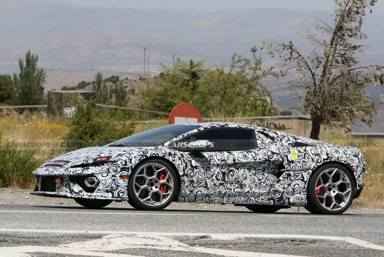 2025-Lamborghini-Temerario-718-15.thumb.webp.46654af4b1cac4325b87b6adb7b4294f.webp