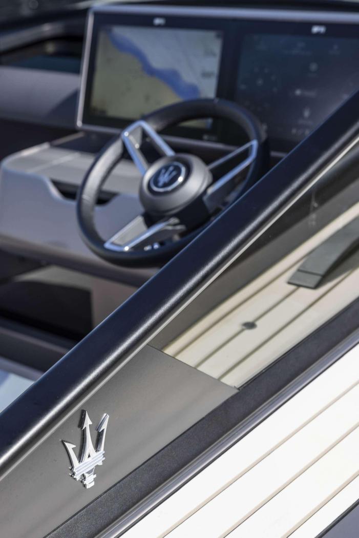 24271-MaseratiTRIDENTEluxuryall-electricpowerboatatLakeMaggiore.thumb.jpg.2697a7f096ff97070da5a5f3d87bf316.jpg
