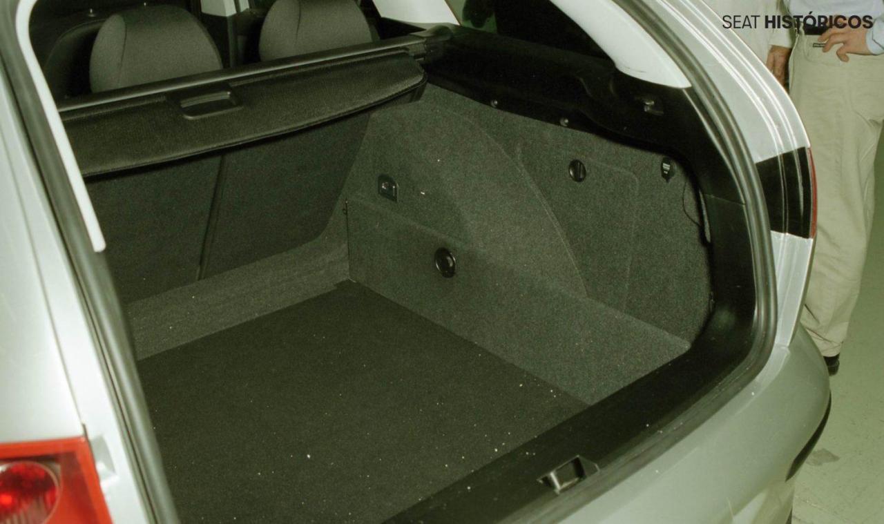 Maletero-SEAT-Toledo-II-Vario-4-1500x889.thumb.jpg.20f2bf2dc6a72fc843d34da228582b8e.jpg