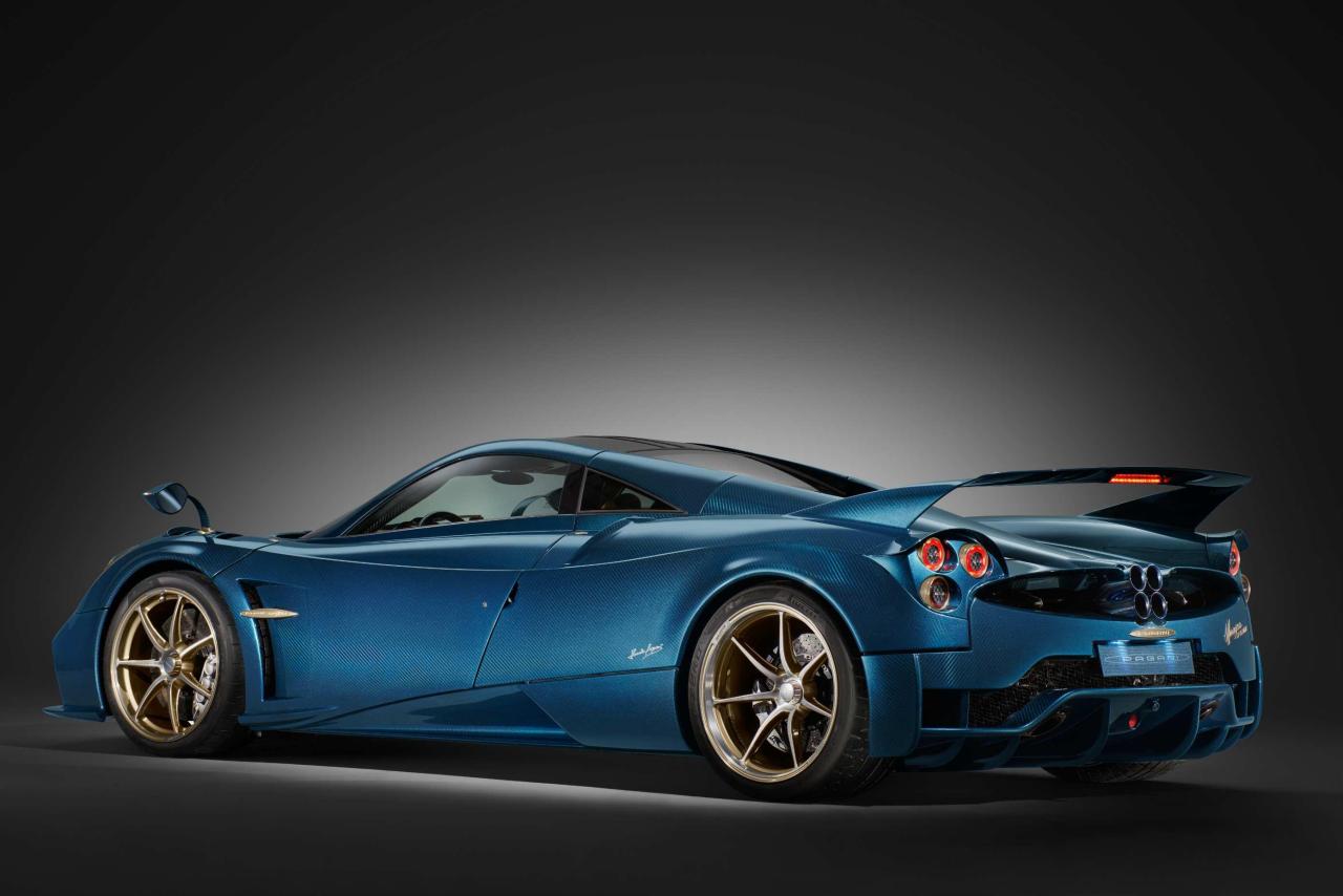Pagani-Huayra-Epitome_3-1_3-4_Posteriore_Portiere-chiuse.thumb.jpg.c66b244f838c9f25c2b8dcc00d7a6e46.jpg