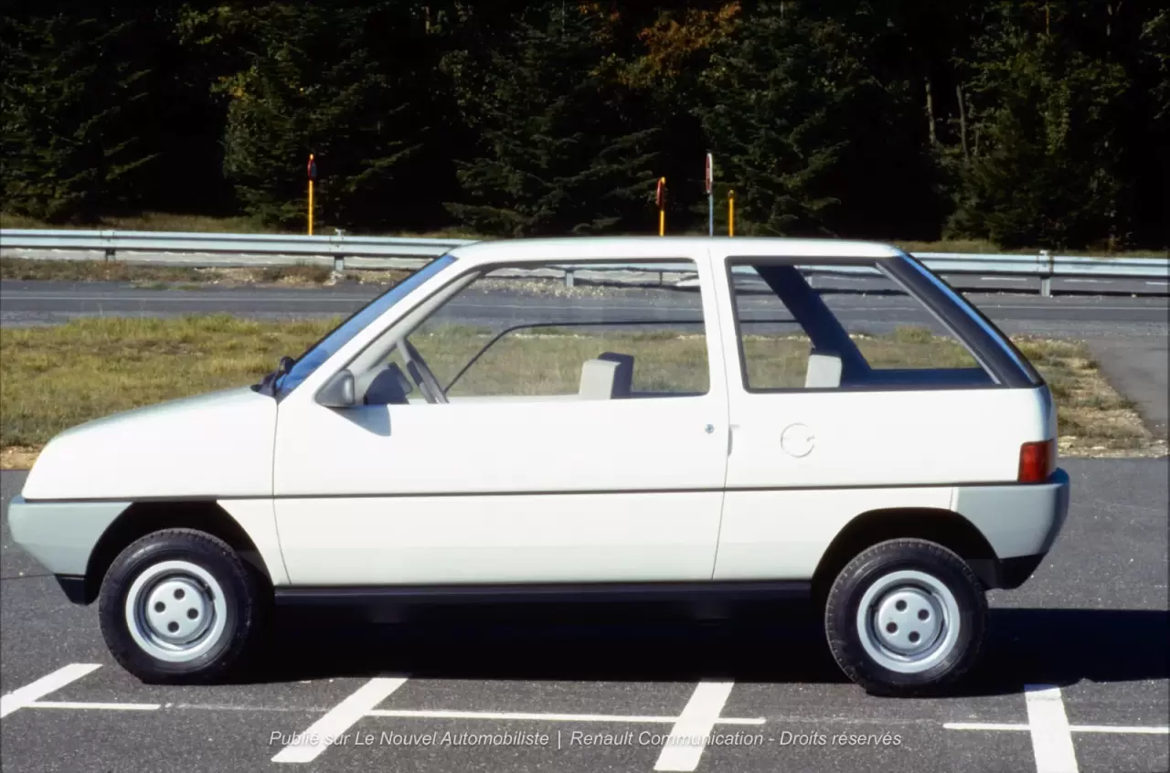 Renault_VBG_1983_X44_A_Michel-Jardin_lato-guida.thumb.jpg.7f25fe5c240c11f7b2871a6c1126f0d4.jpg