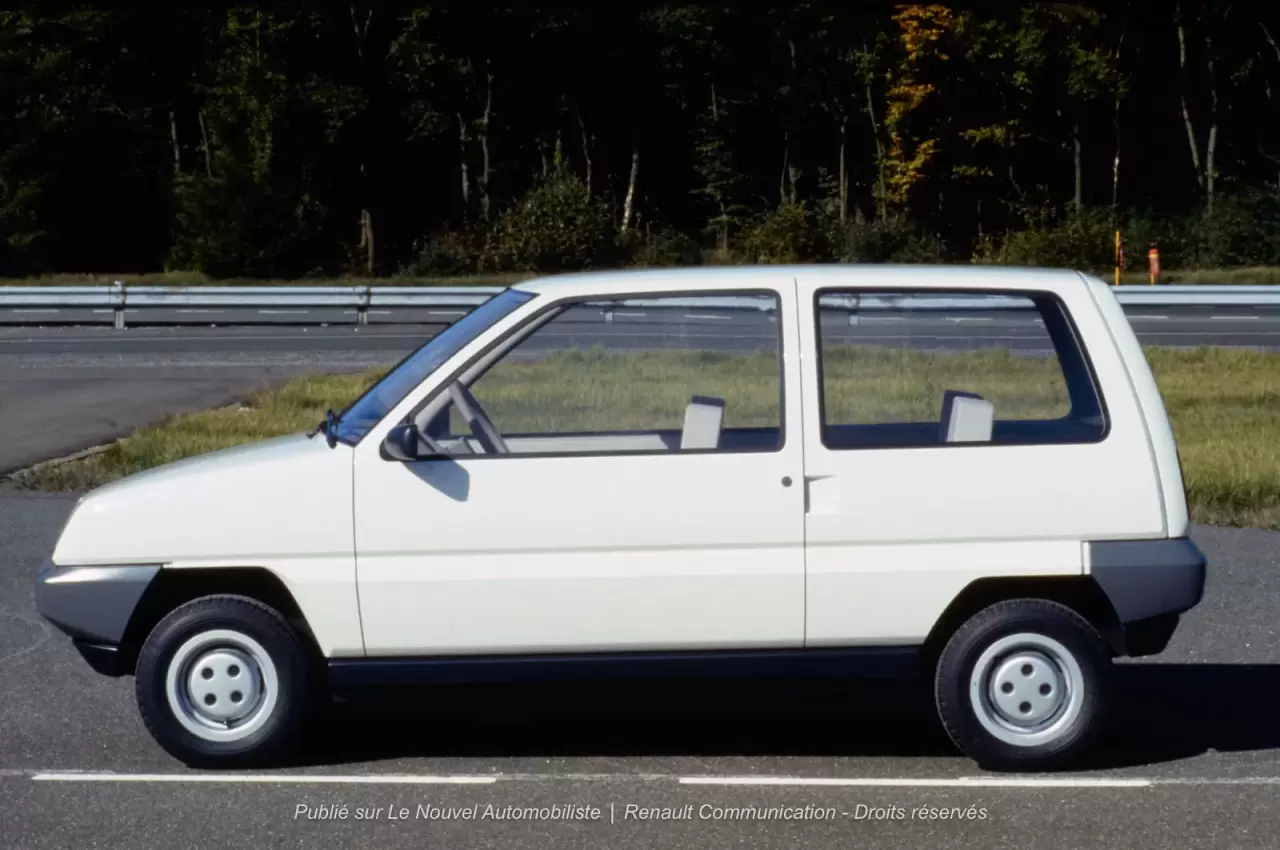 Renault_VBG_1983_X44_G_lato-guida.thumb.jpg.aa57b265feb0fc692c3b1aa79ff744a4.jpg