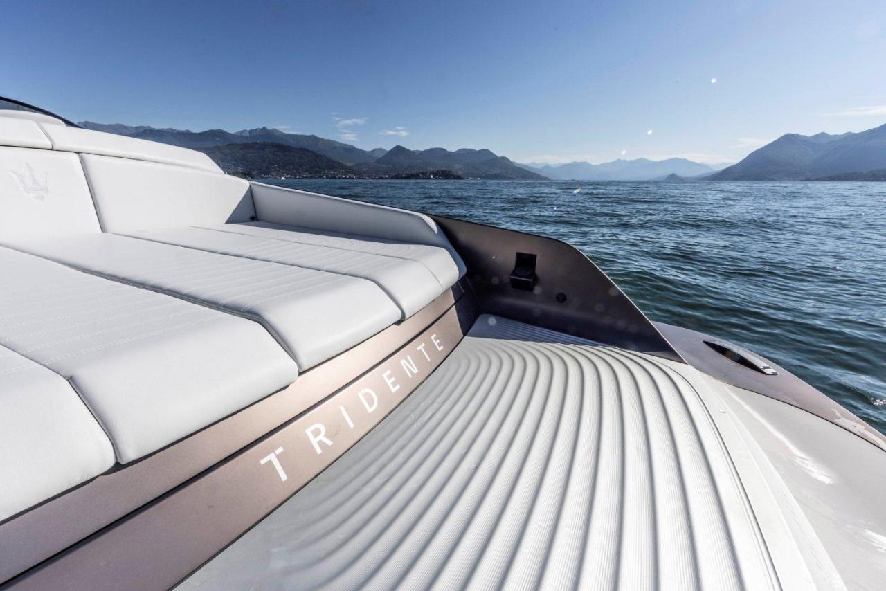 Small-24272-MaseratiTRIDENTEluxuryall-electricpowerboatatLakeMaggiore.thumb.jpg.049eb5490be1afd2f94dc1e6e1cc4088.jpg