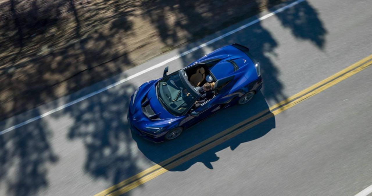 chevrolet-corvette-zr1-convertible-102.thumb.jpg.71e824abff10f7fea63bc2a7e75e1eb5.jpg
