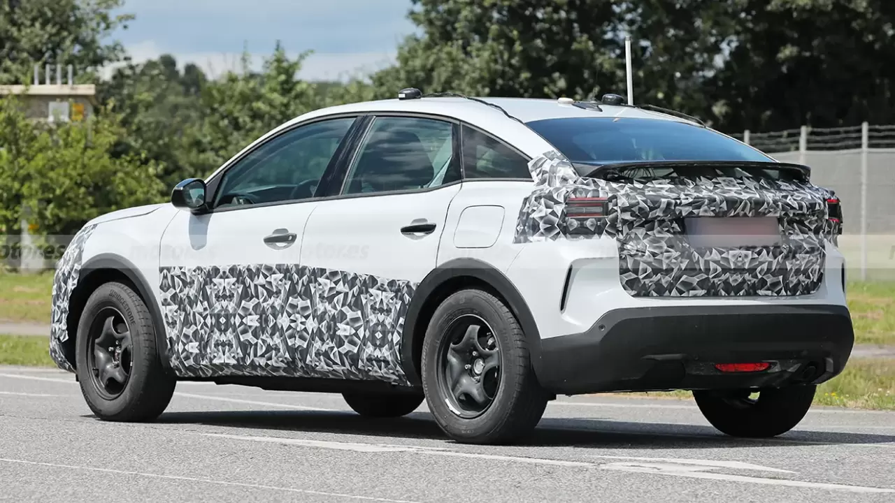 citroen-c4-2025-fotos-espia-2024103058-1720121191_18.webp