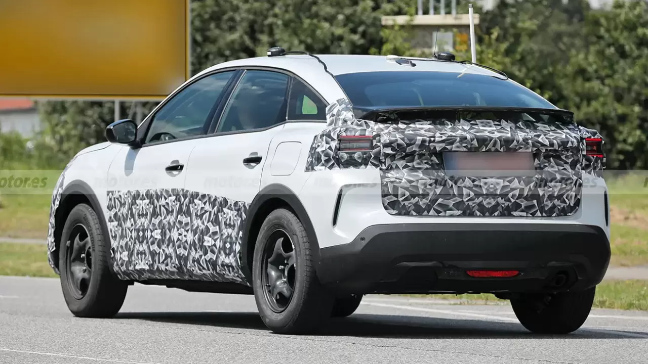 citroen-c4-2025-fotos-espia-2024103058-1720121192_19.webp