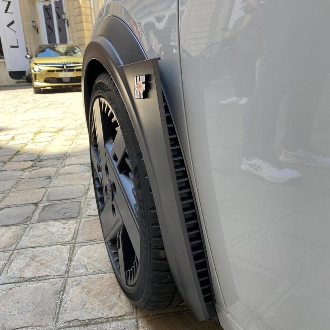 lancia-ypsilon-hf-2-1122x1122.thumb.jpg.000355719d7e63c3fe1eedf26f12b1ca.jpg