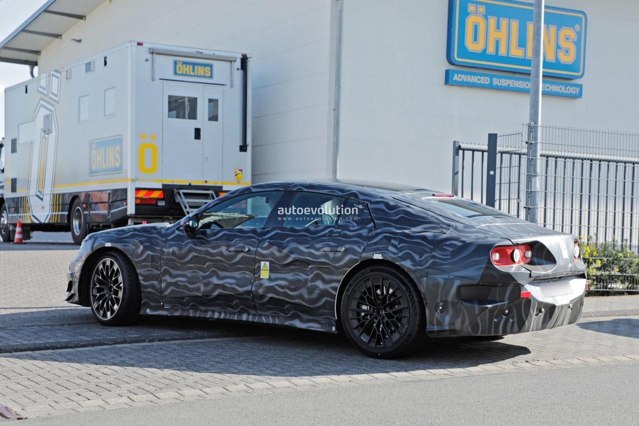 2026-mercedes-amg-gt-4-door-ev-is-poised-to-give-porsche-taycan-a-run-for-its-money_36.thumb.jpg.257ee707e777a21fa86672fef458d772.jpg