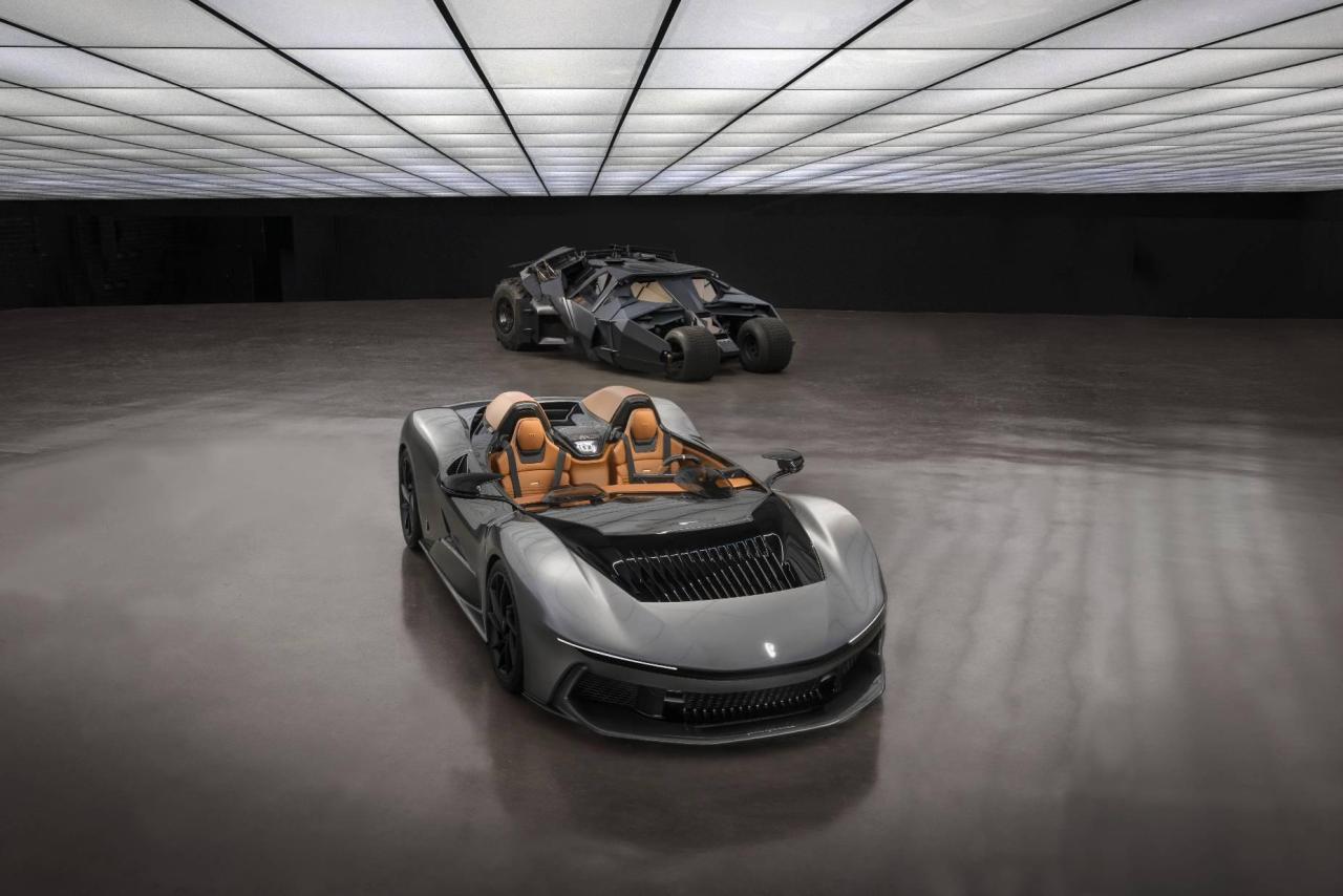 Automobili_Pininfarina_B95_Gotham_with_Tumbler_02_1723033370609.thumb.jpg.6a8448e0fde18c56f56512766d5bb032.jpg