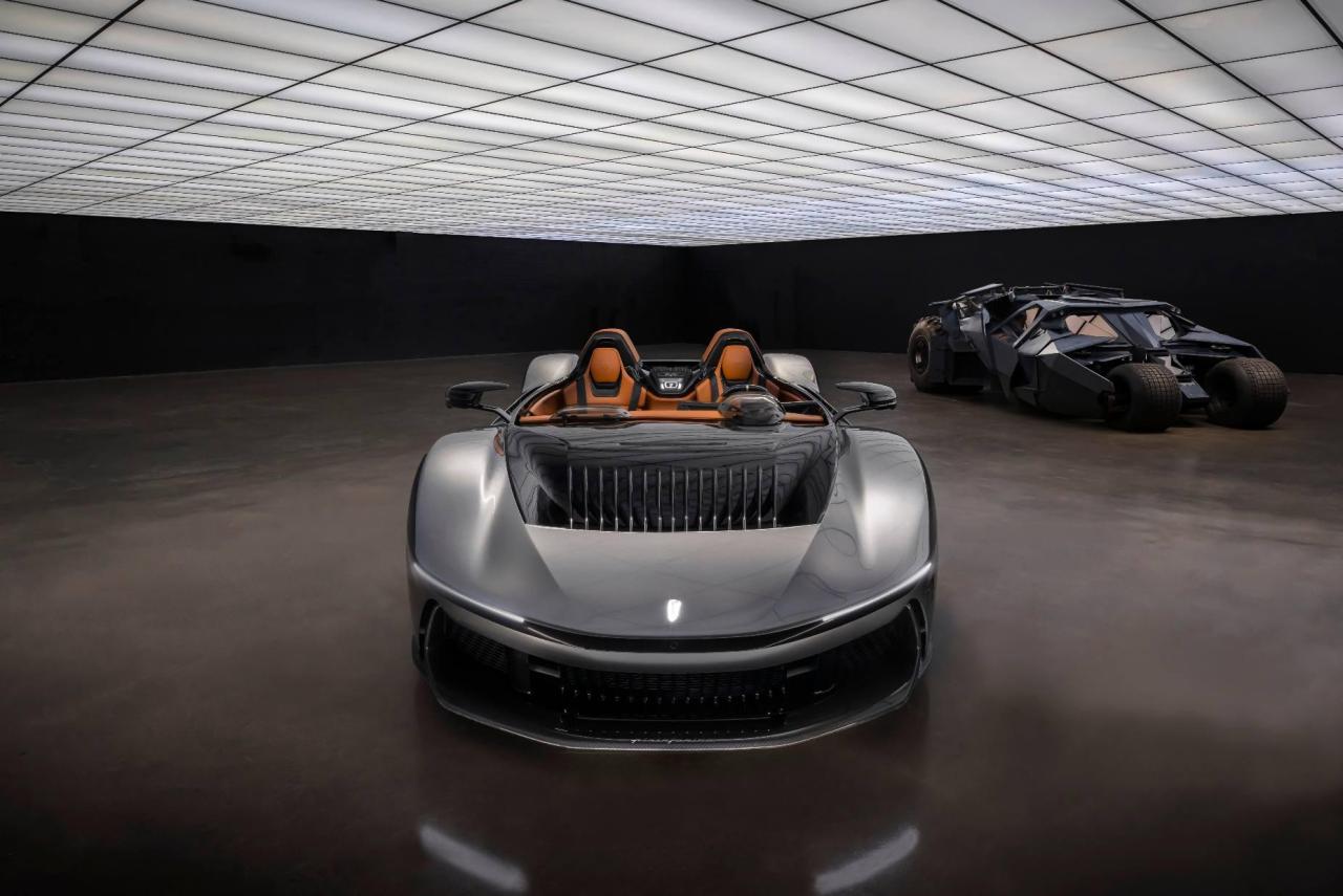Automobili_Pininfarina_B95_Gotham_with_Tumbler_03_1723033471709.thumb.jpg.b38f15a82d028871d36e36c0c967c5b5.jpg