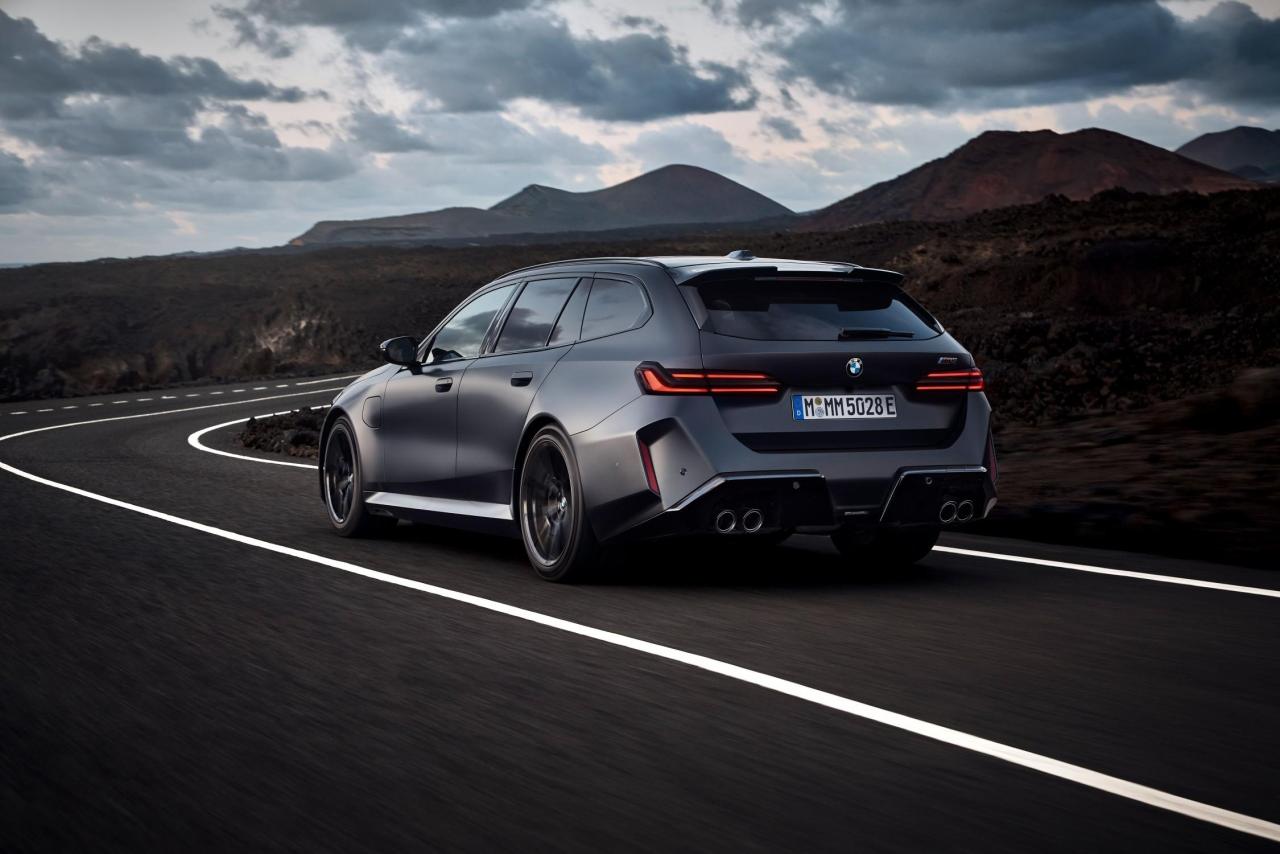 P90564513_lowRes_the-all-new-bmw-m5-t.thumb.jpg.23591ab85c398dcd3677e93fde699aa5.jpg