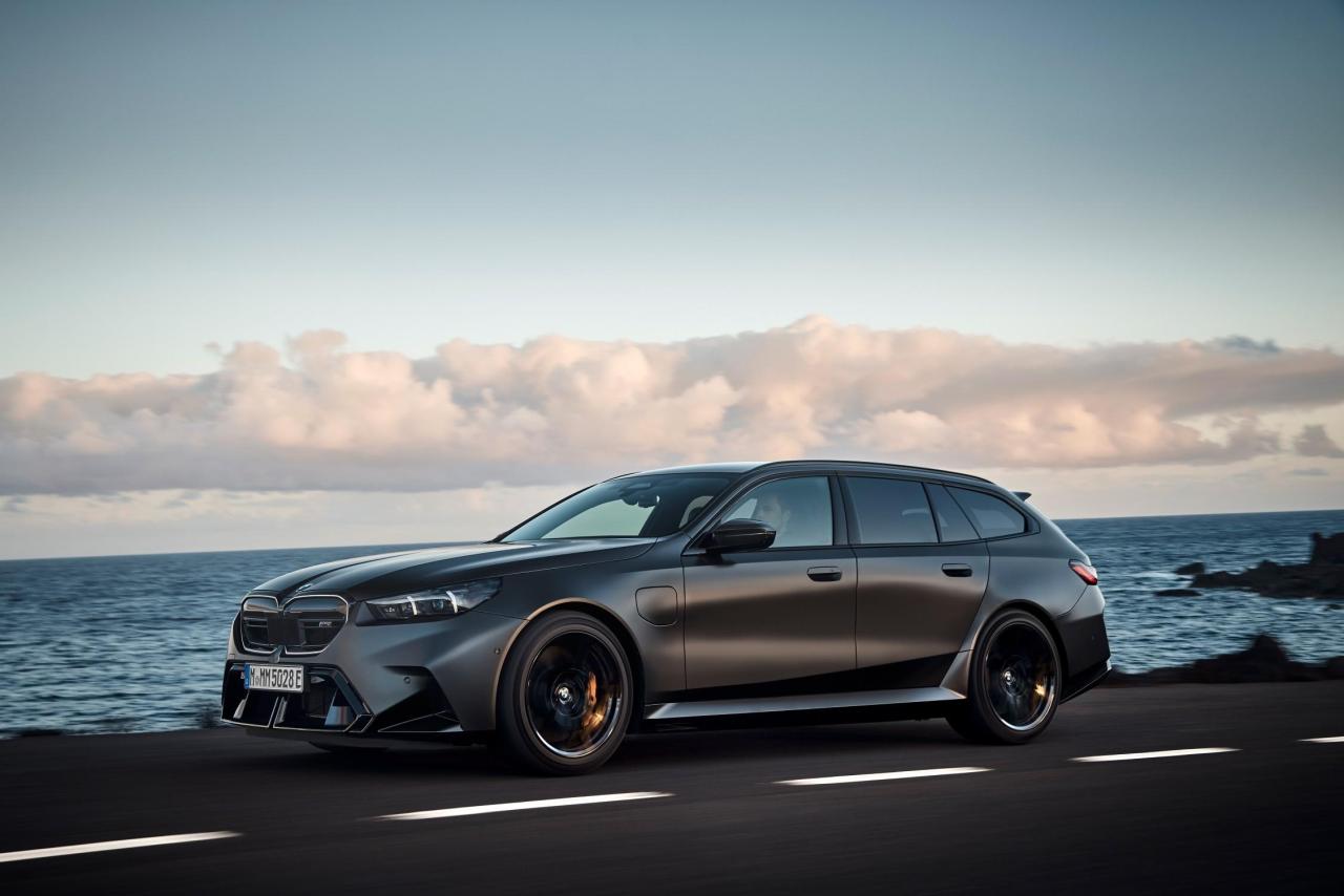 P90564700_lowRes_the-all-new-bmw-m5-t.thumb.jpg.ae39823e0c6dd0f8589652f45c3a4db7.jpg