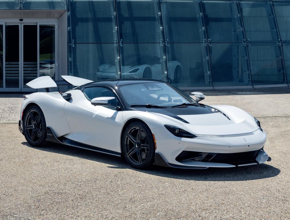 automobili_pininfarina_battista_000008f00f320b8d.jpg.7c2500af3c2087fe1cad0049b812b65a.jpg