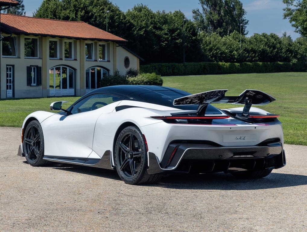 automobili_pininfarina_battista_9_016a082410c60ca6.jpg.2974b9fe5384ad6aefae6a3586473190.jpg