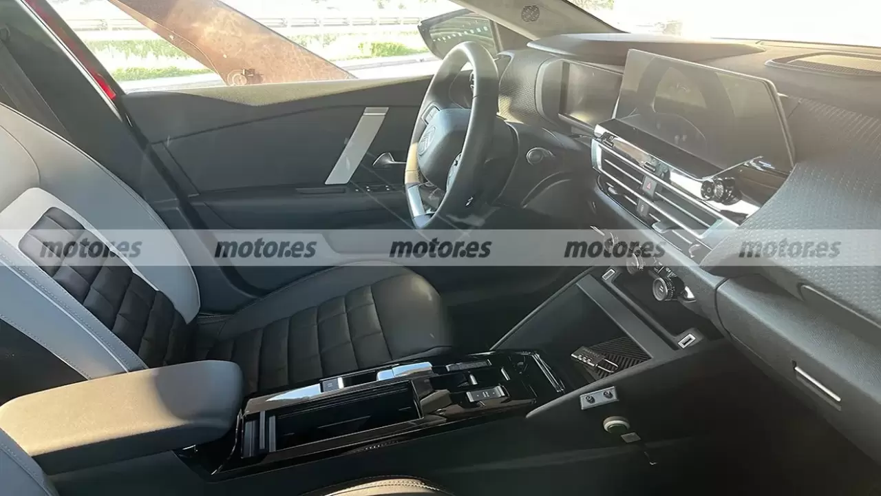citroen-c4-facelift-2025-fotos-espia-interior-2024103955-1724864862_13.jpg
