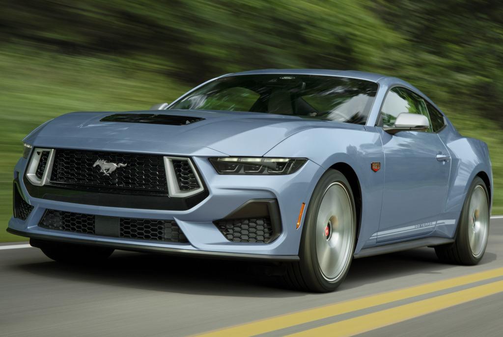 ford_mustang_gt_60th_anniversary_package_9_0217000016230ed5.jpg.6660a90aeaaa3638776156d7fa2eff9f.jpg