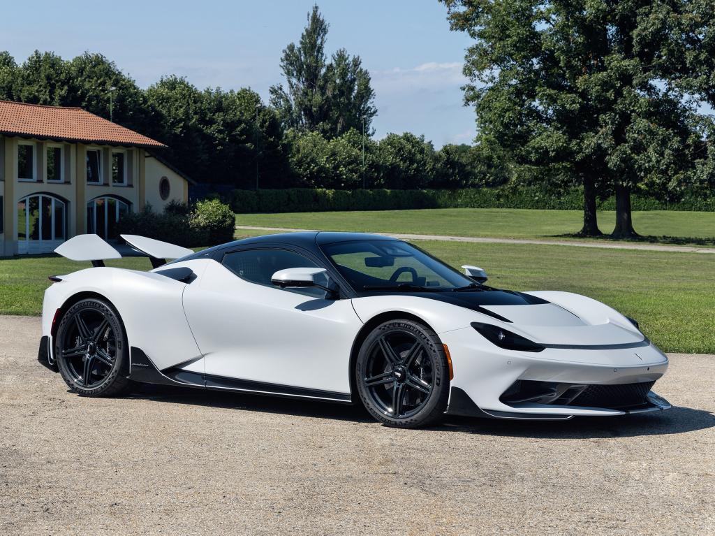 pininfarina_battista_217_0032000008f706b8.jpg.1bd96d6a9508c1555e041ad49c84e65a.jpg