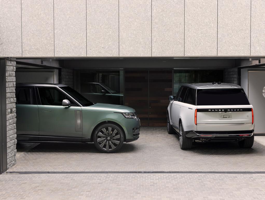 range_rover_176_01d700001c5f1558.jpg.fcc7242120c9dd84ce688d2ed7d5f4a4.jpg