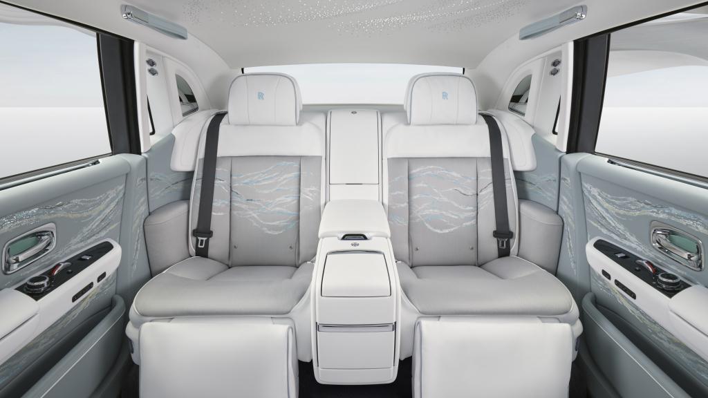 rolls-royce_phantom_ewb_scintilla_6.jpg.7e887e0b56e181f00ab8145832e79bf7.jpg
